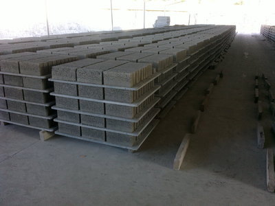 砖机托板图片大全与宁波华业材料科技产品解析